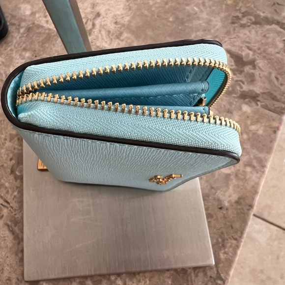 kate spade light aqua zip-around card wallet with gold hardware - Picture 4 of 13